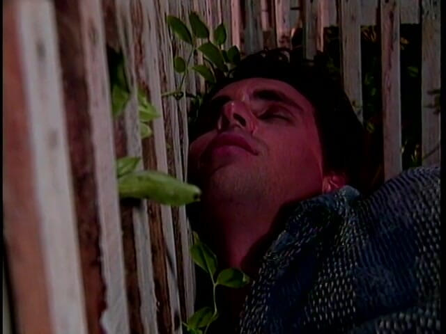 Gays Case: Sexy packers fudge chupan y sobresalen en la oscuridad