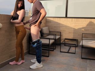 Jopy sex: Sex in der Öffentlichkeit, er fickt seine kollegin auf der terrasse