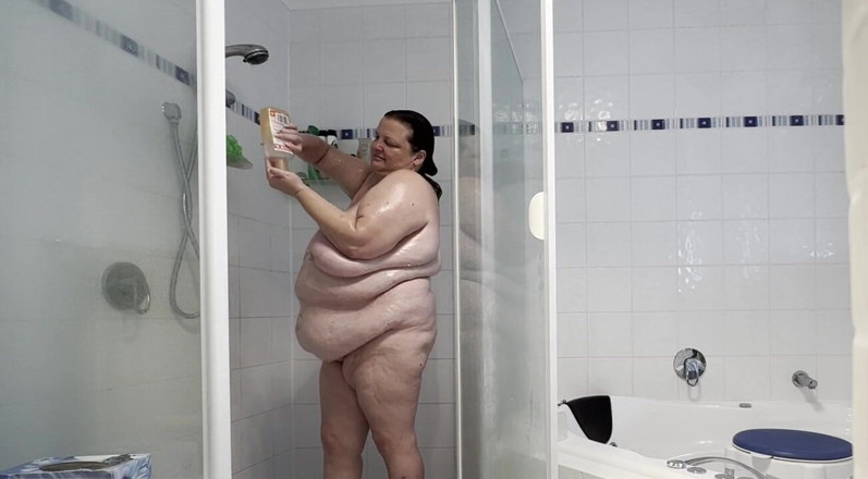 WeAreFukBunnies: Slut Wife in the Shower