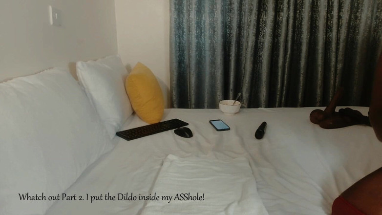 dolihouse: 在我把它放进我的屁股后舔我的手指