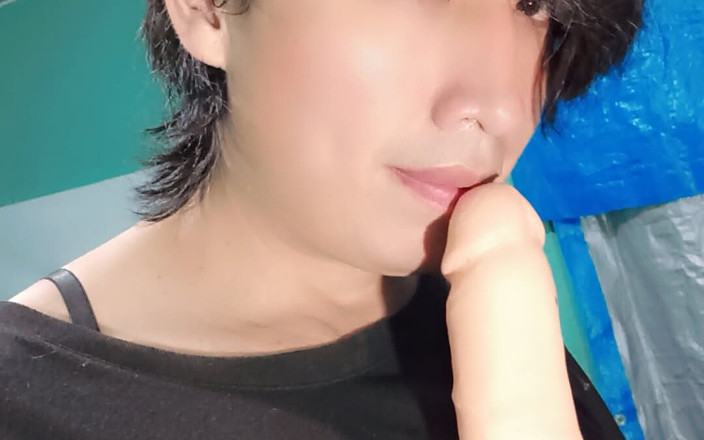 Erika San: Brand New Dildo