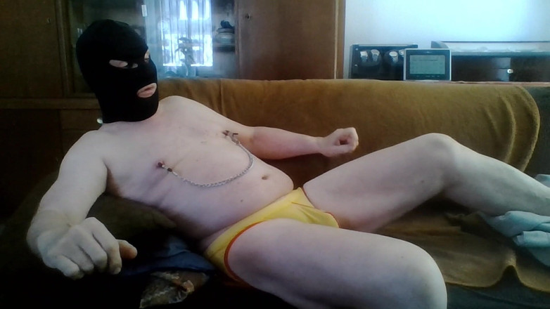 Andi Geil: Andreas se masturba em jockstrap e 3 pinhole máscara