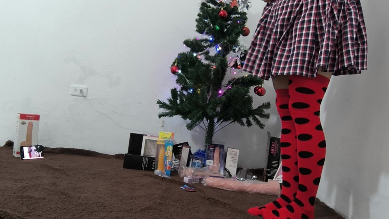 Martin13: 熟女学生在圣诞节不上课，一直自慰