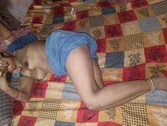 Dheere Se Daliye, Virgin Hu ' - Desi universiteitsmeisje 18+ Hindi praat vies en verliest haar anale maagdelijkheid