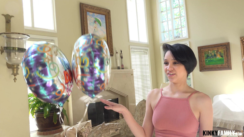 Kinky Family: Stepsis wants my cock for bday