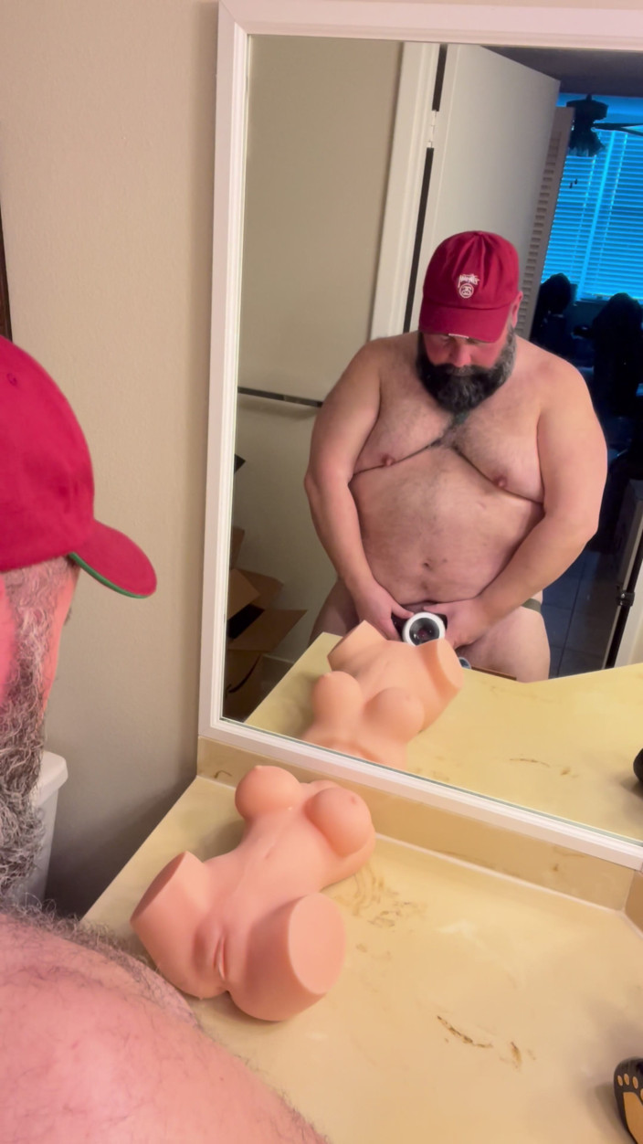 Komatik Productions: Comendo minha carga de uma buceta de brinquedo
