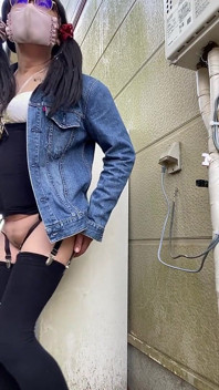 No.133 No Panties Walk and Masturbation at a Neighbor's House