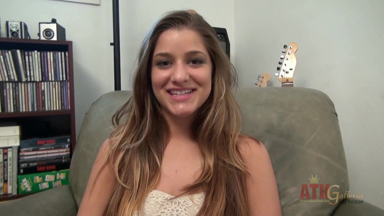 ATKIngdom Fans: Teddie Rae sweet brunette teen rubs clit