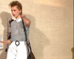 Deutsche Camgirls: Tre ragazze tedesche sexy in calze si sditalinano a vicenda...