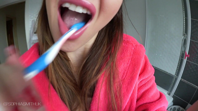 SophiaSmithUK: 快速牙刷