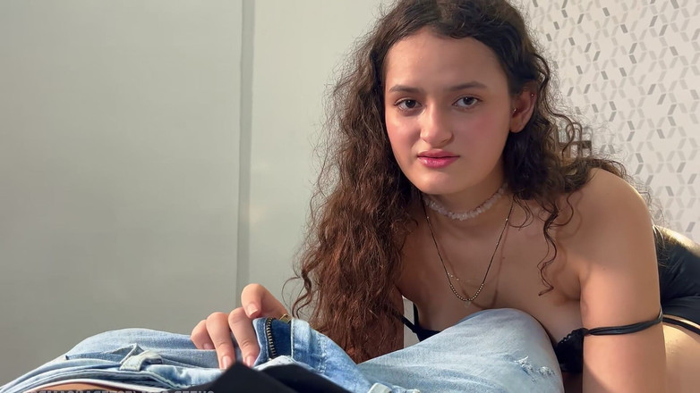 estebangamboa: POV: Tôi Đã Mời Chị Kế Người Ả Rập Của Mình Đến Một...