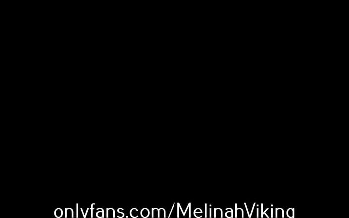 Melinah Viking: Primo piano di una pompino pov