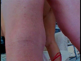 2 Girls 1 Guy: Sa bite reçoit beaucoup d'attention de la part de ces...