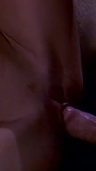 Olgun kızıl saçlı orta yaşlı seksi kadın kel delikanlıyı derine alıyor