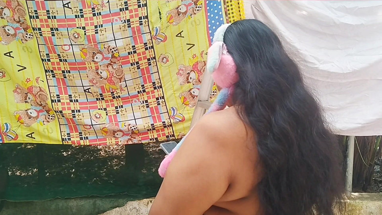 Anne Ipe: Awek India berbogel, sudut yang berbeza, menunjukkan pantat dan buah...