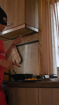 Petualangan tante seksi ep 70 campuran masak sambil aku