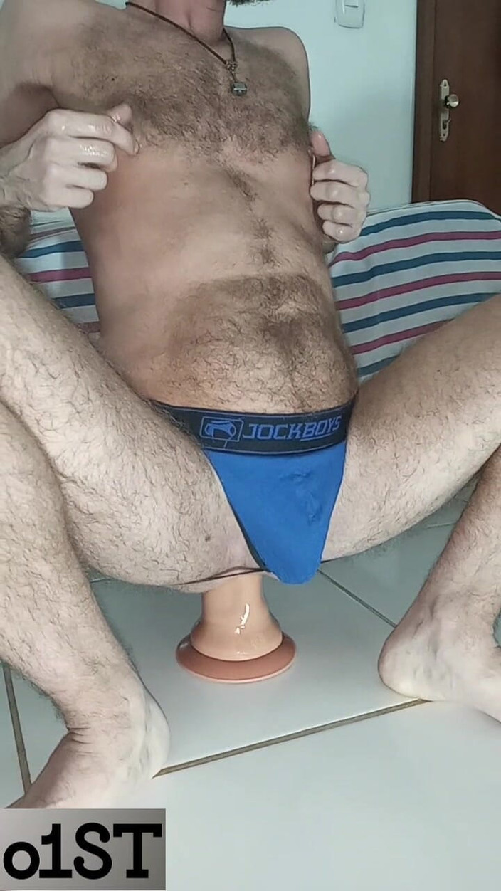 O1ST: Mi Culo Goteando Tu Semen