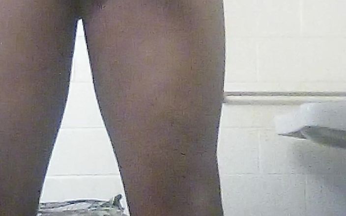 SweetDWillie456: 대박 괴물 흑인 자지 아빠의 거대한 흑인 자지를 핑거링