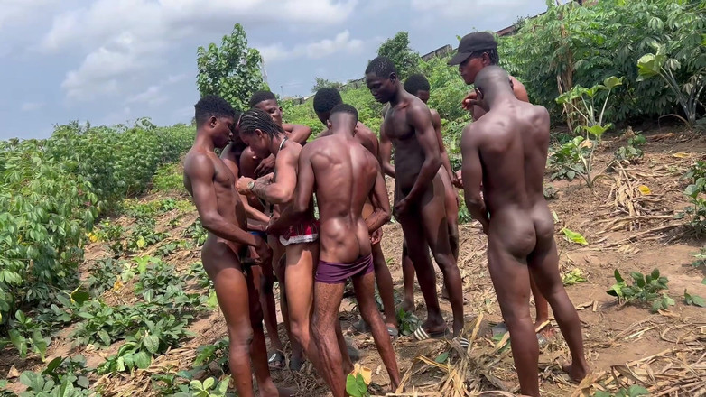 Baddestboyx: 在户外场景中被9个性感男人操 第1部分