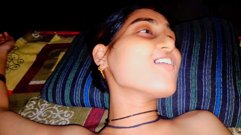 Ankita277: Deshi bhabhi indiano molto bollente sesso duro con fratellastro video...