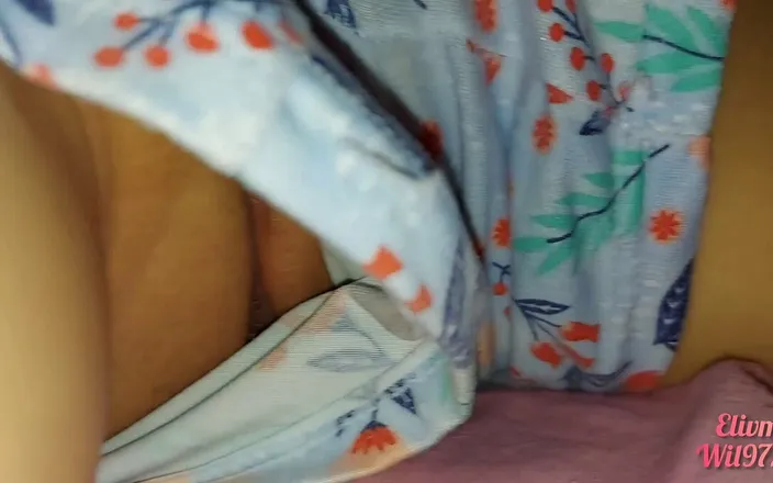 Wil9727: Close-up of My Stepsister's Pussy