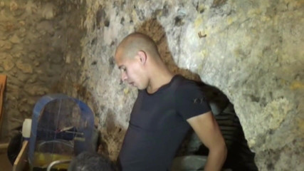 BAD BOYS FUCKERS FROM FRANCE: Franse stinkf ongecensureerd door badboy in de kelder