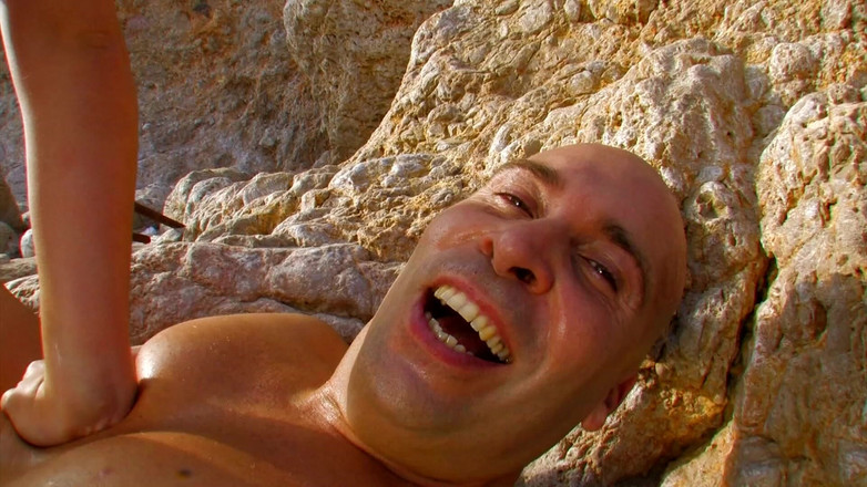 Very hot hardcore: Wundernde blondine wird an der küste richtig hart gefickt