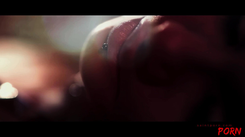 SaintPorn: Nilla dientot sama pria yang lebih tua untuk pertama kalinya