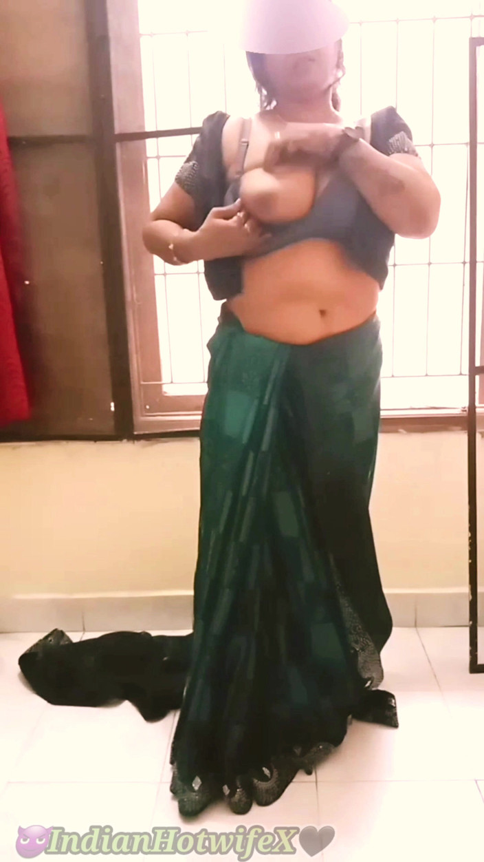RenuRaj: Desi Tamil mollige vrouw Lux Saree draag plaagt toont tieten...