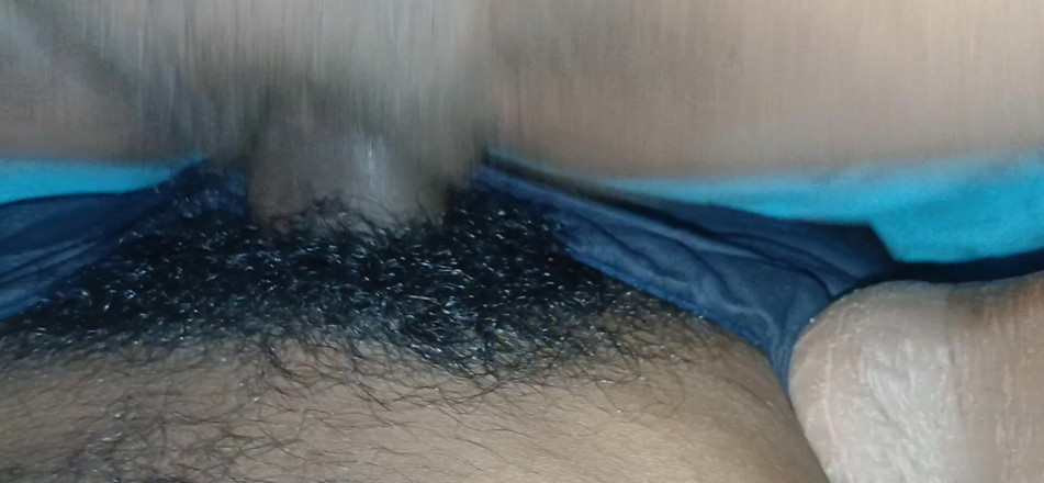 MuzZ-K: Indisches dorf desi tante wird in der nacht gefickt, indem...