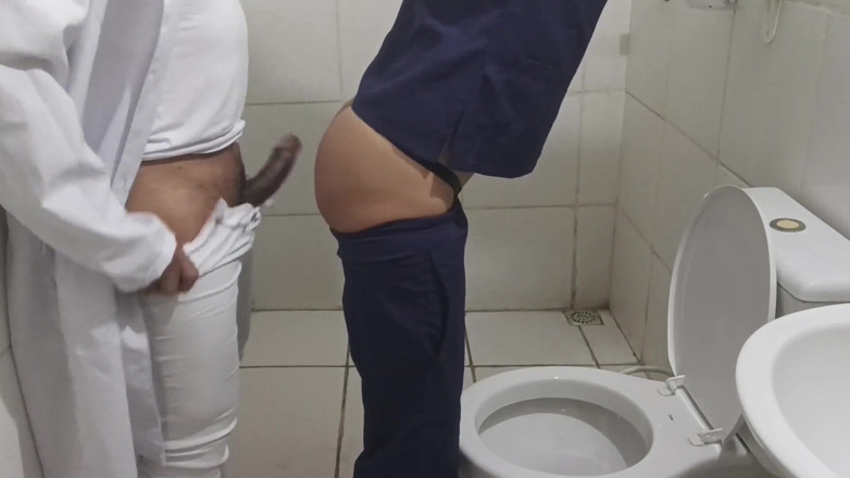 MiguellTrajano: 医師と看護師が病院のトイレでセックスする