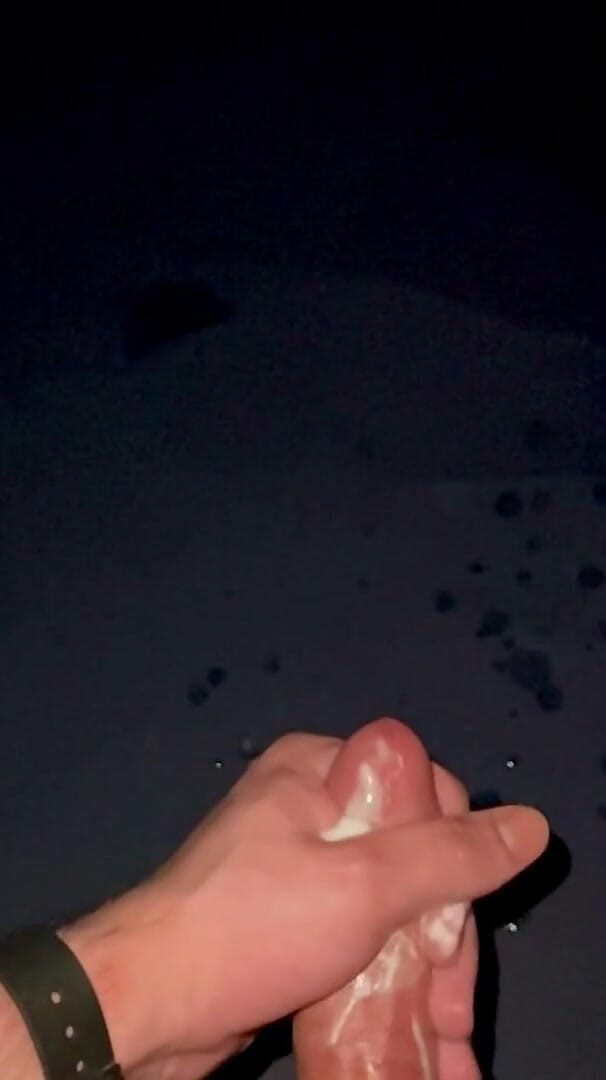 Big Cumshot in Gay Sauna (Hairy arab)
