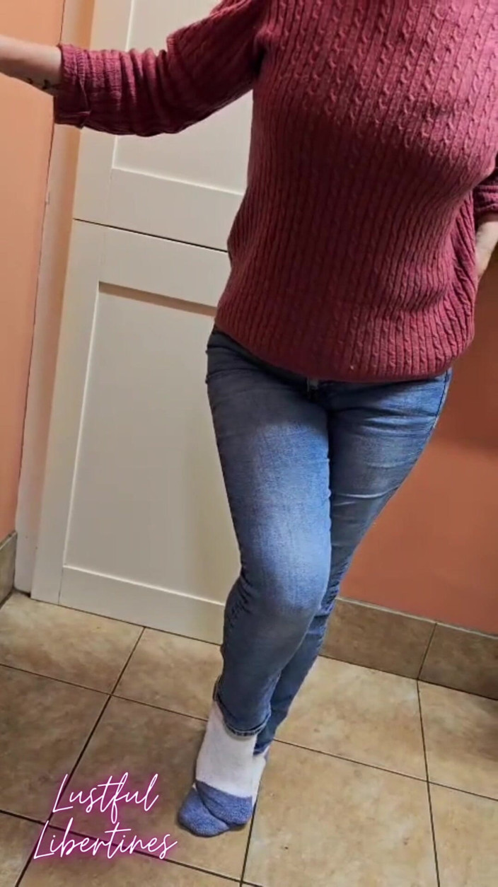 Lustful Libertines: Jeans Wetting
