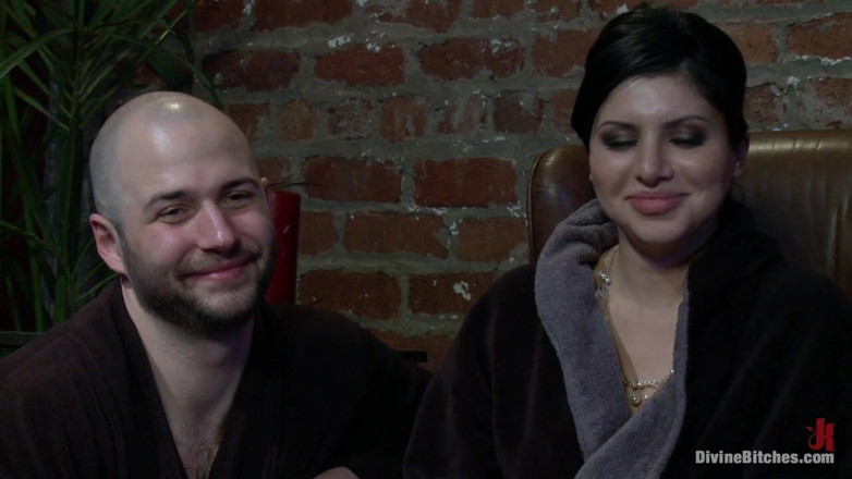Divine Bitches by Kink: Cuckold-ehemann: iss sein sperma, cuck!