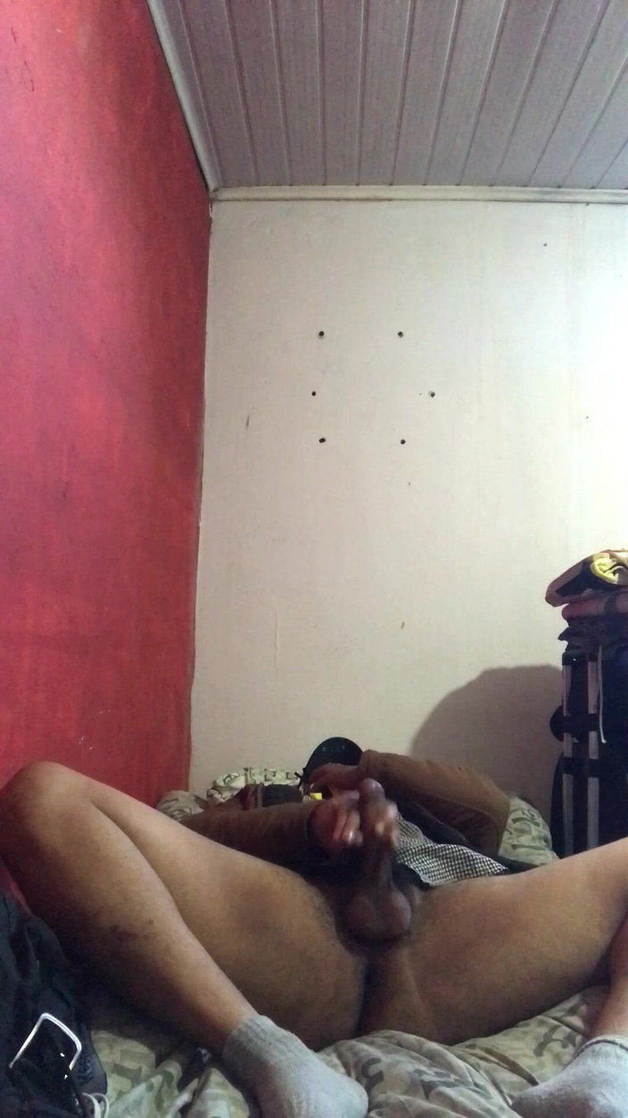 i7Bernard: Соседка снова трахет меня в трусики.