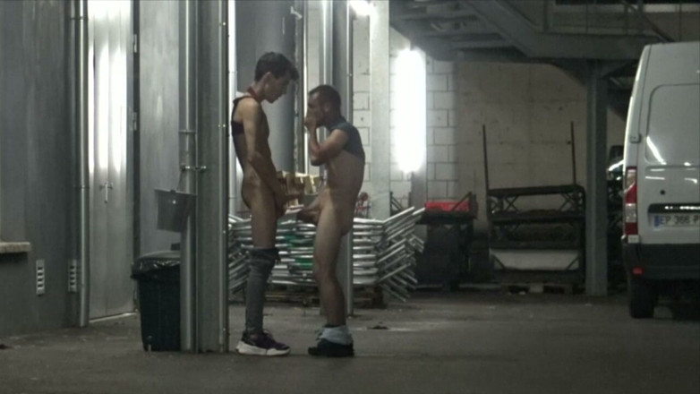 Ass Twink destroyed by older: Schlampe benutzt, roher outoor in exhibitionismus