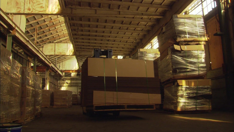 Babe Stars: Hot fuck on the outdoor place, in the warehouse