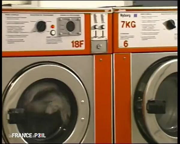 Rue Chaude: sunahre baalon vaali sundar gandi sunahre baalon vaali gandi larki...