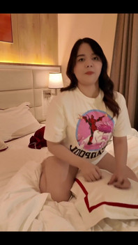 Suka nggak sama posisiku di sini? Boleh aku dudukin wajahmu seperti ini?
