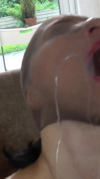 Gelaagde nylons en sperma spelen