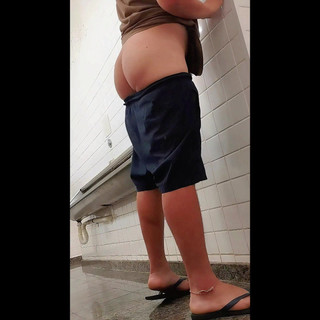 Marcosninfo: Ich habe eine Stadt besucht und mich in der öffentlichen Toilette...