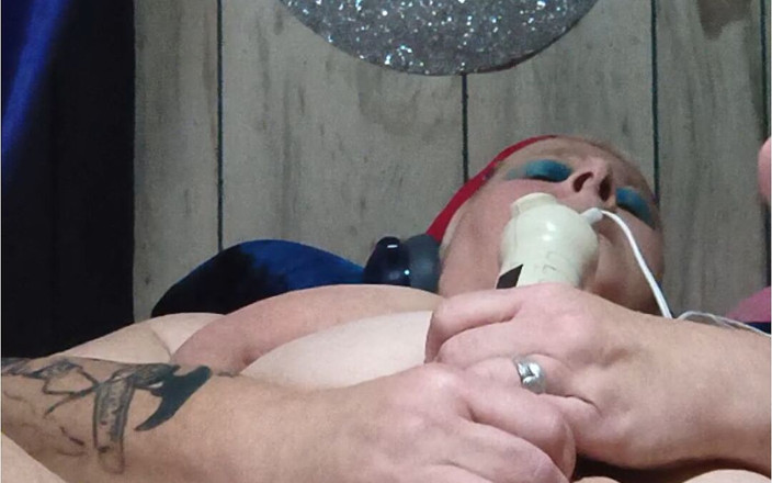 HerculesnVENUS: Dildo canavar vibratörle sikişmeyinca sakso rafta ona yardım ediyor