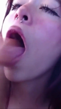 Ich Genieße Einen Penis, Aber Ich Will, Dass Du Der Typ Bist, Der Mich Jetzt Fickt