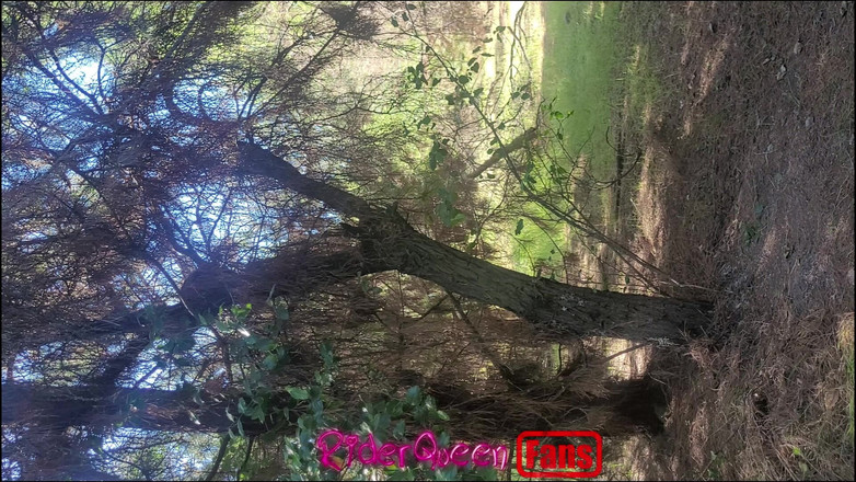 Riderqueen BBW Step Mom Latina Ebony: Riderqueen 独自一人，户外，粉丝视频