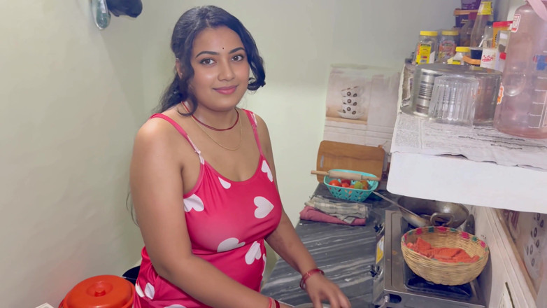 Hotty_ragini: Estoy follando duro a la esposa de mi mejor amigo...