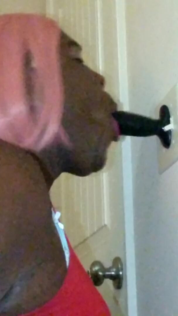 Kyla Throatz: Kyla throatz di nuovo a questo