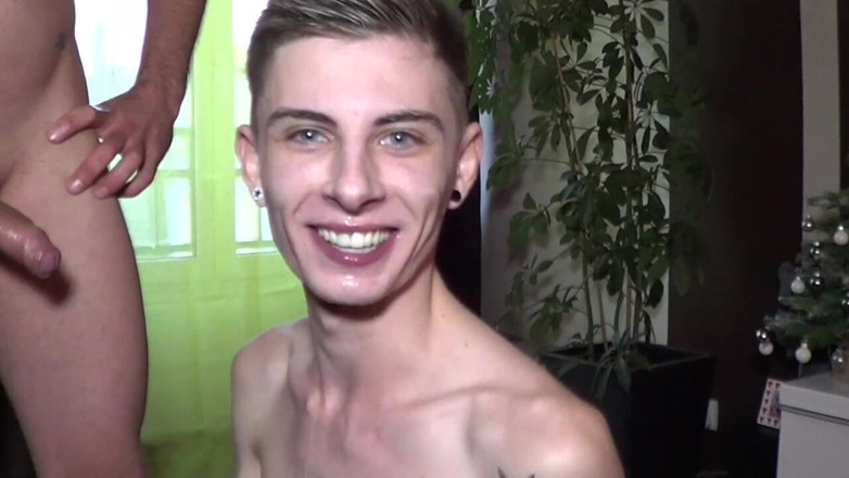 USED BAREBACK BY PORNSTARS HUGE COCK: Twink šukání barebzakc od Yago Sinner