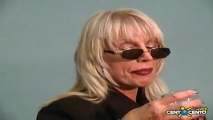 Topaweb: Particular club with special anal dishes! Hot customer destroy 2 waiters.