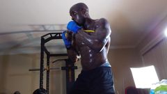 Hallelujah Johnson: Boxing Workout Khi một chương trình tập thể dục là...