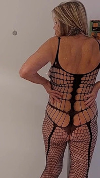 Martina West I En Genomskinlig Sexig Body.